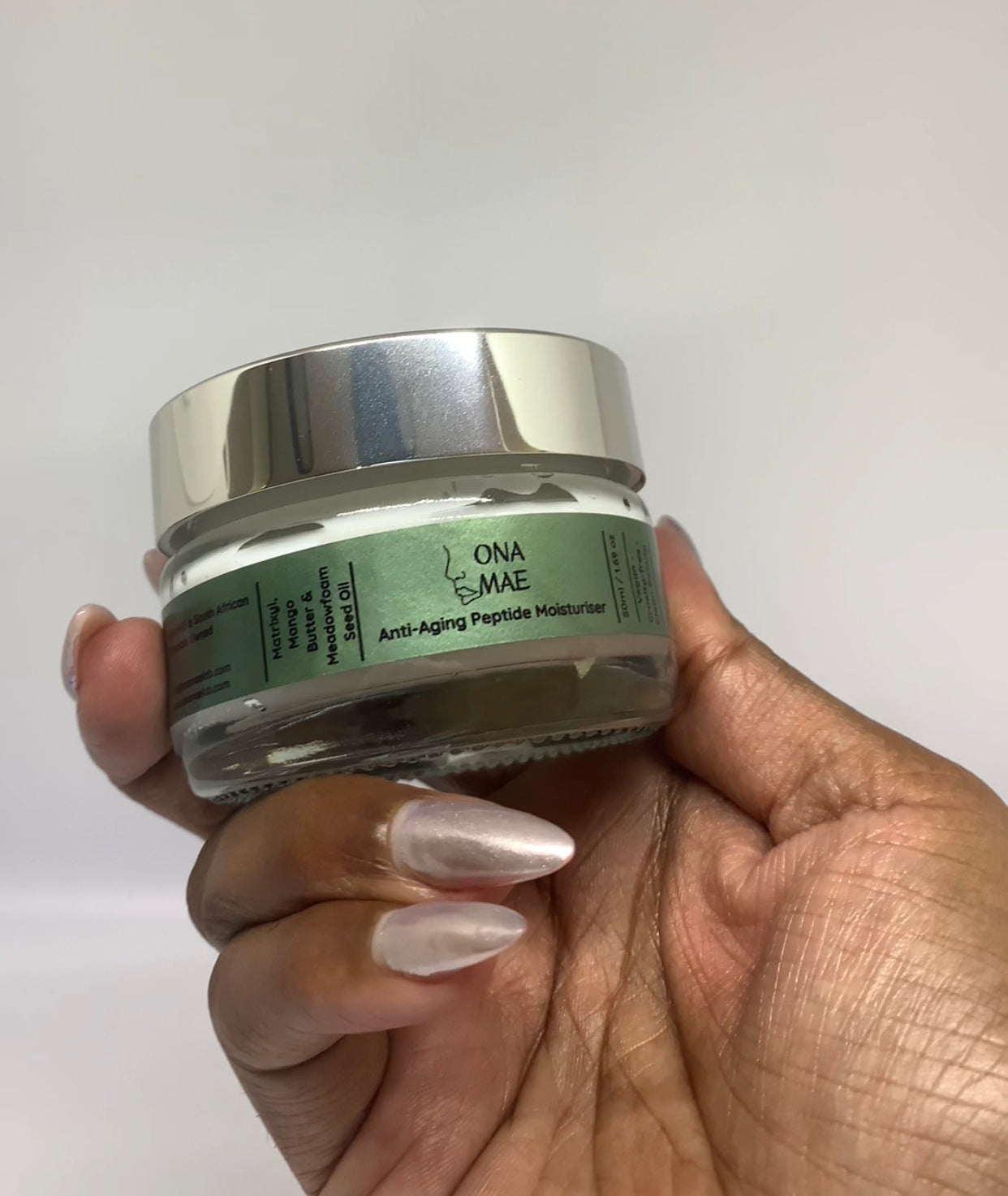 This Super Luxurious Anti-Aging Face Moisturiser contains Matrixyl Peptide Complex (known for making skin plumper, firmer and younger-looking); Mango Butter (which contains vitamin A, an antioxidant that stimulates the skin's natural renewal process) and Meadowfoam Seed Oil (hydrates skin by creating a barrier to prevent moisture from escaping).